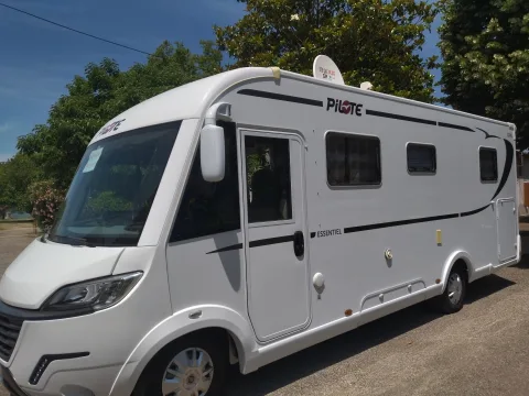 Foto Pilote Aventura G 740 2018 - Camper Pilote G740c Essential
