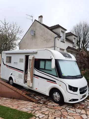 Foto Autostar I 690 LC 2016 - Camper Integral Autostar I 690 LC Prestige