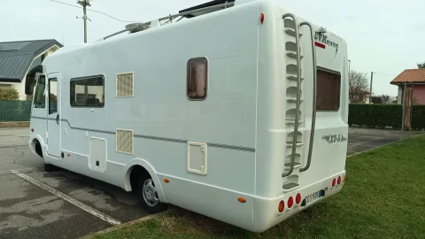 Foto EVM System X5L 2003 - Motorhome EVM System X5L monoscocca vetroresina