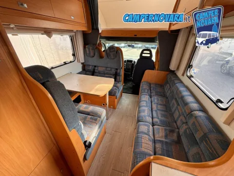 Foto Challenger Genesis 45 2006 - Mansardato Challenger Genesis 45