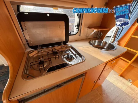 Foto Challenger Genesis 45 2006 - Mansardato Challenger Genesis 45