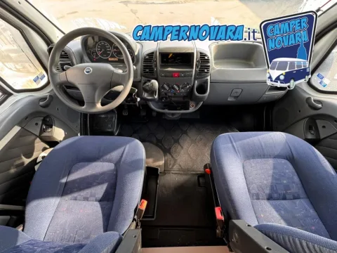 Foto Challenger Genesis 45 2006 - Mansardato Challenger Genesis 45