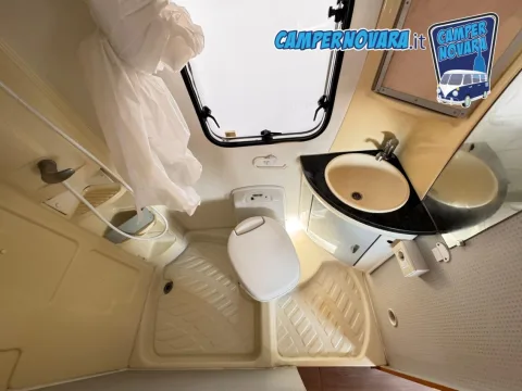 Foto Challenger Genesis 45 2006 - Mansardato Challenger Genesis 45