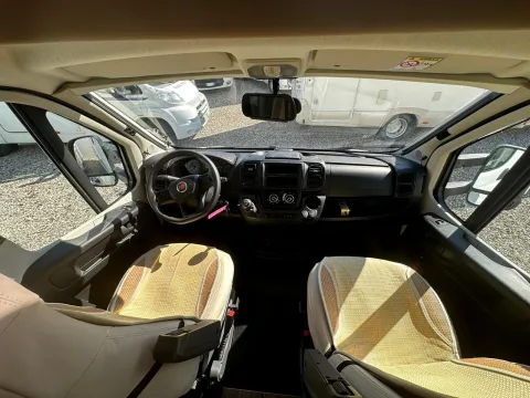 Foto McLouis Mc4 265 2022 - Mc Louis MC4 265